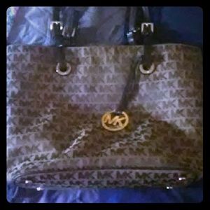 Michael kors purse